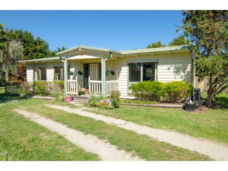 38 James Street, Lang Lang VIC 3984