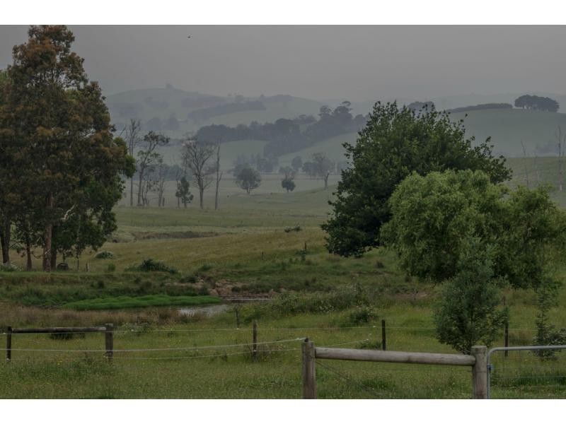 13 Carlisle Close, Nyora VIC 3987