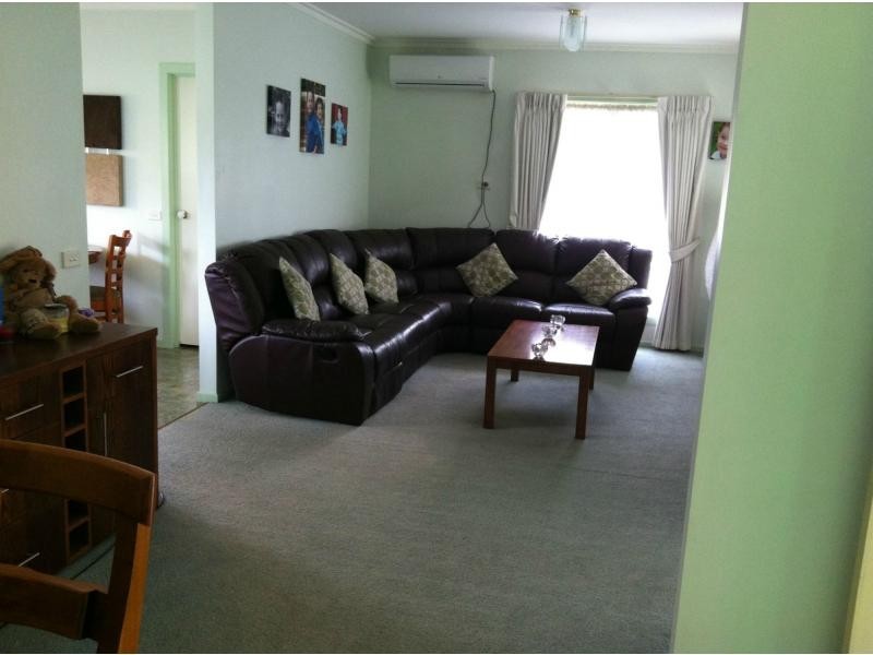 2a Charles Street, Koo Wee Rup VIC 3981