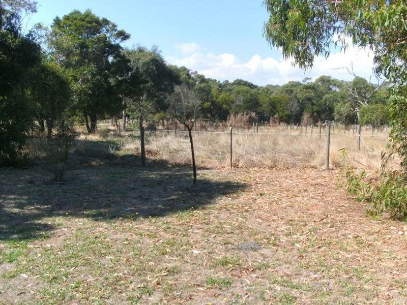 15 Cemetary Road, Corinella VIC 3984