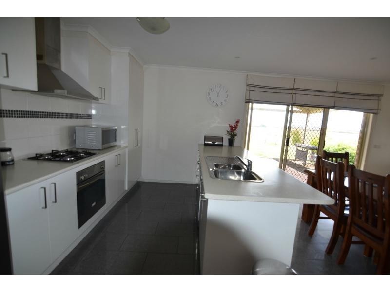 10 Cullen Drive, Lang Lang VIC 3984