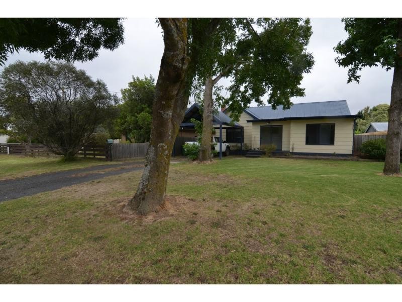 9 Carnarvon Street, Lang Lang VIC 3984