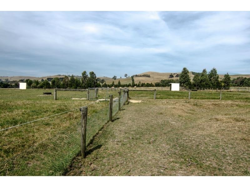 495 Loch Kernot Road, Woodleigh VIC 3945