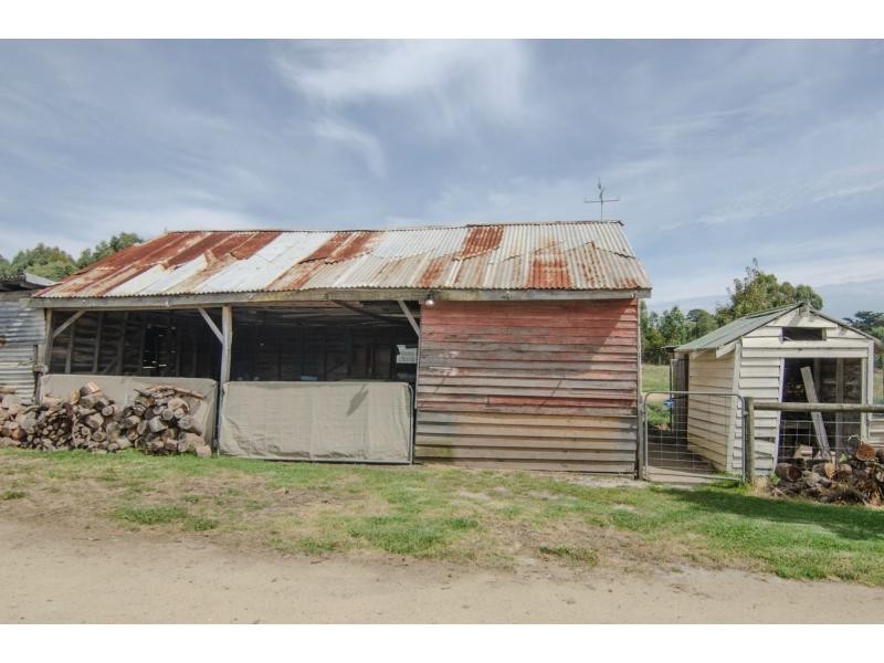 495 Loch Kernot Road, Woodleigh VIC 3945