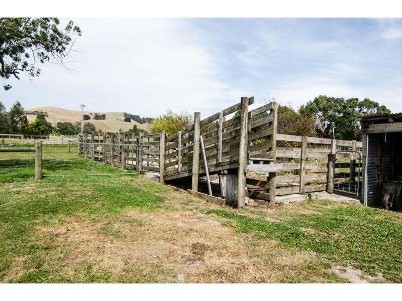 495 Loch Kernot Road, Woodleigh VIC 3945