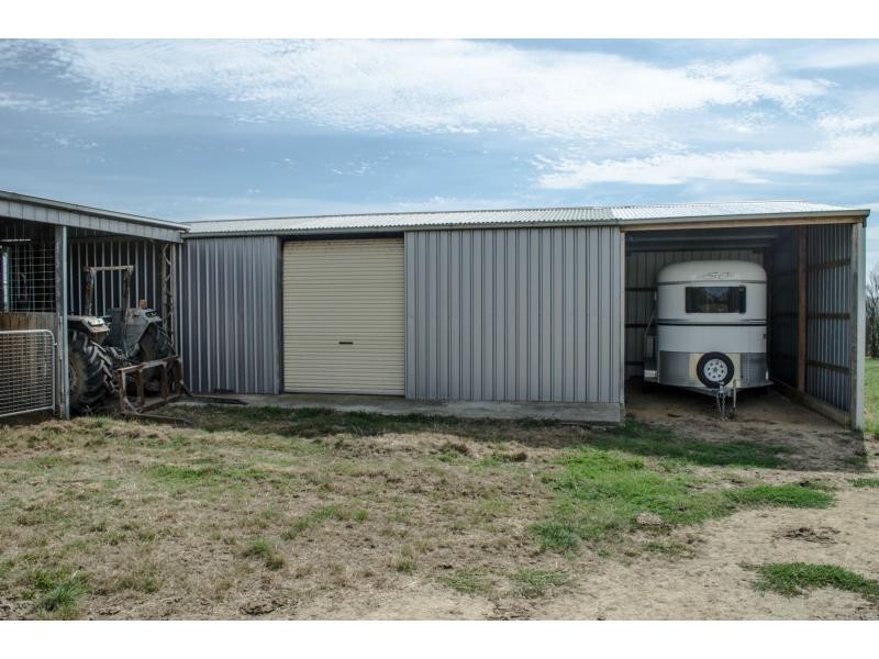 495 Loch Kernot Road, Woodleigh VIC 3945
