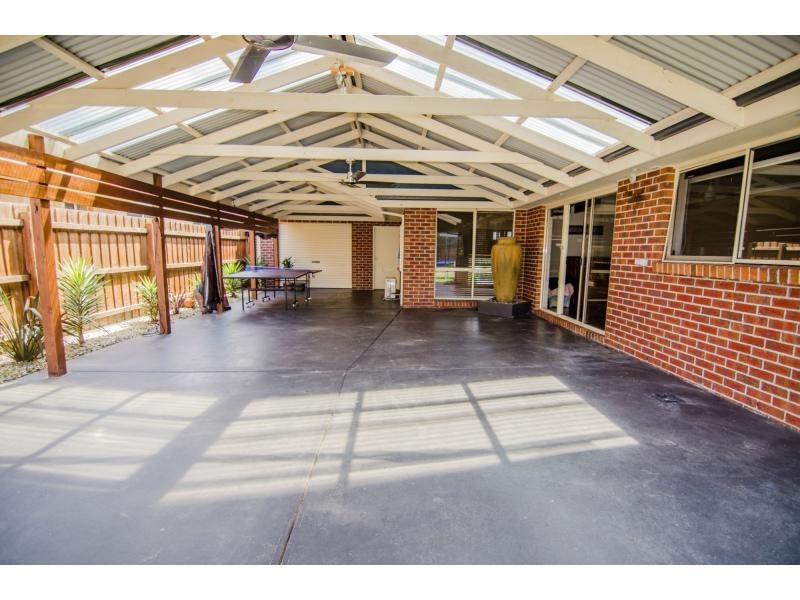 18 Bailey Boulevard, Koo Wee Rup VIC 3981