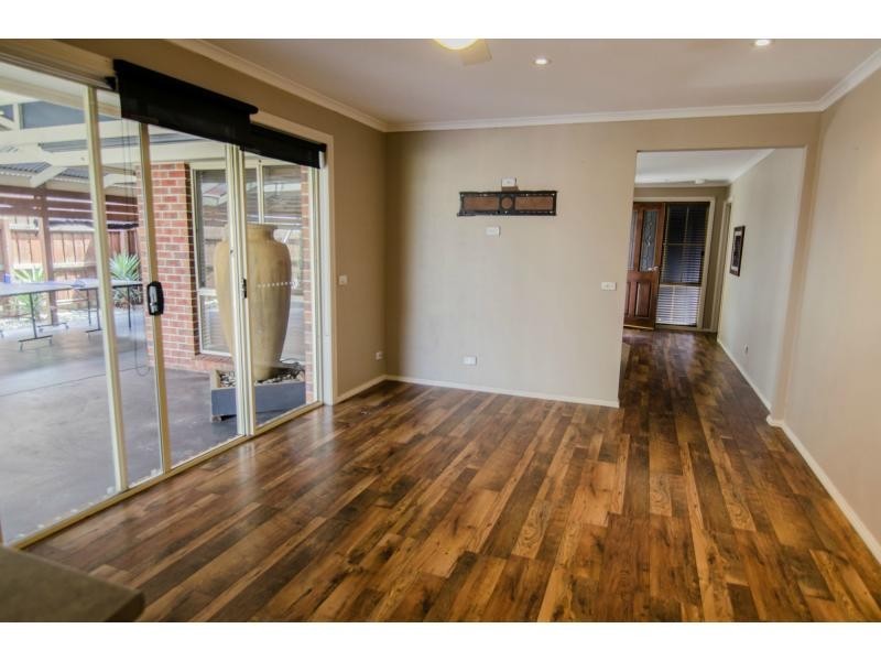 18 Bailey Boulevard, Koo Wee Rup VIC 3981