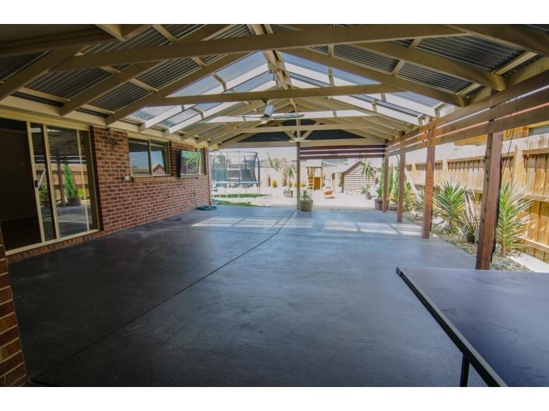 18 Bailey Boulevard, Koo Wee Rup VIC 3981