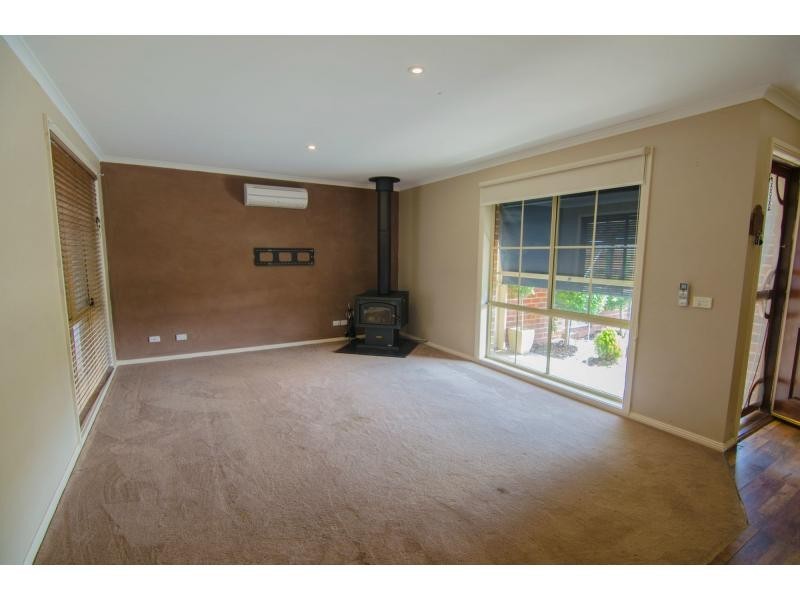 18 Bailey Boulevard, Koo Wee Rup VIC 3981