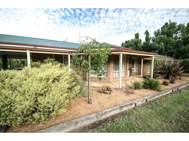 54 Hatchs Road, Nyora VIC 3987