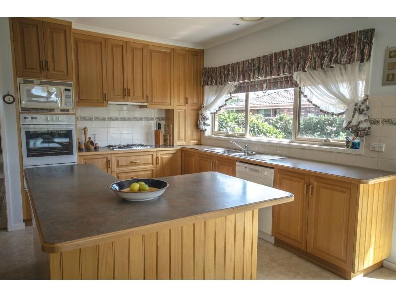 32 James Street, Lang Lang VIC 3984