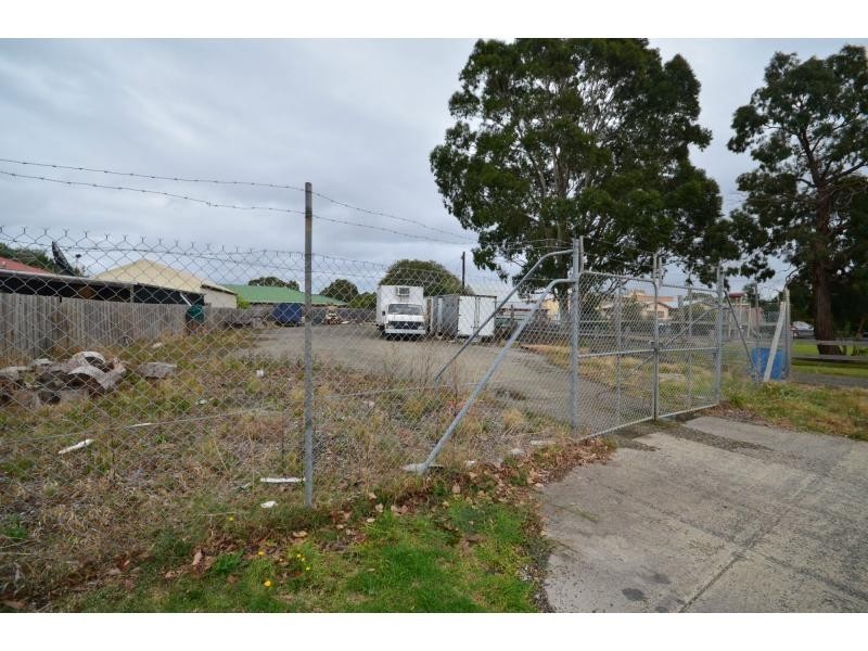 2 Alexandra Avenue, Koo Wee Rup VIC 3981