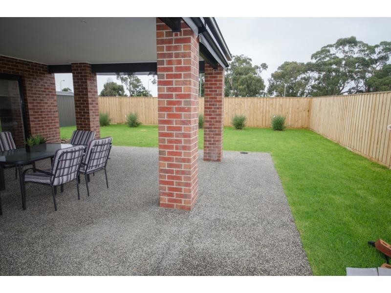 43 Rupert Street, Lang Lang VIC 3984