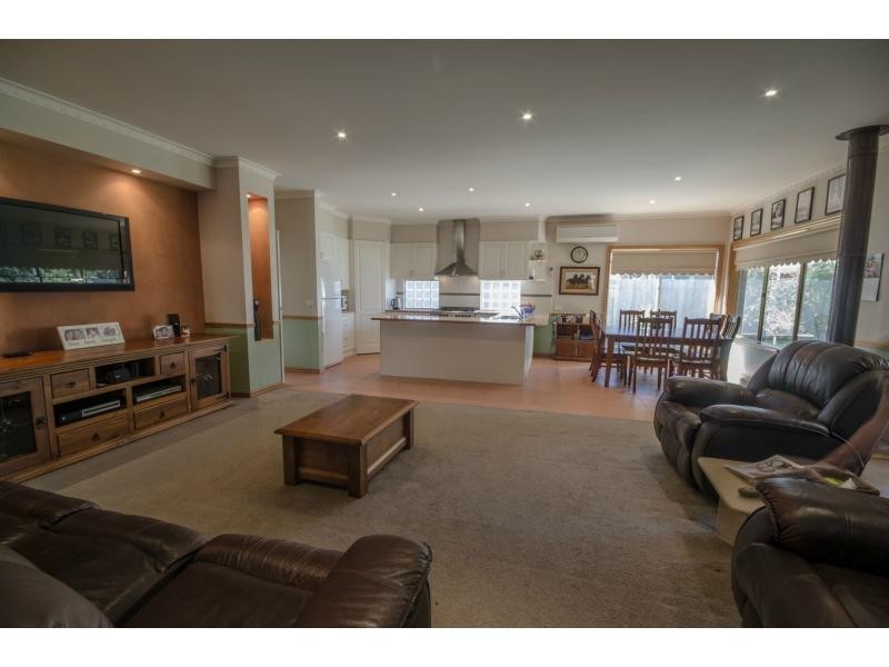 17 Tresize Court, Lang Lang VIC 3984