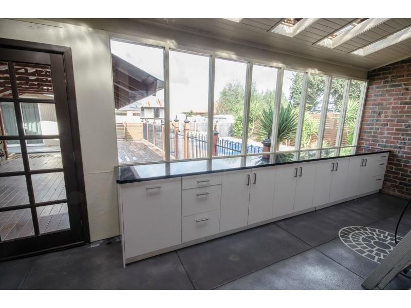 372 Rossiter Road, Koo Wee Rup VIC 3981