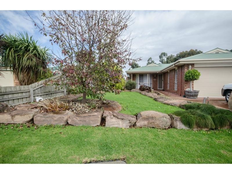 26 Alexandra Avenue, Koo Wee Rup VIC 3981