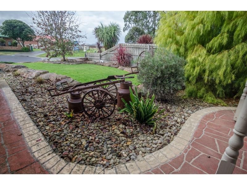 26 Alexandra Avenue, Koo Wee Rup VIC 3981