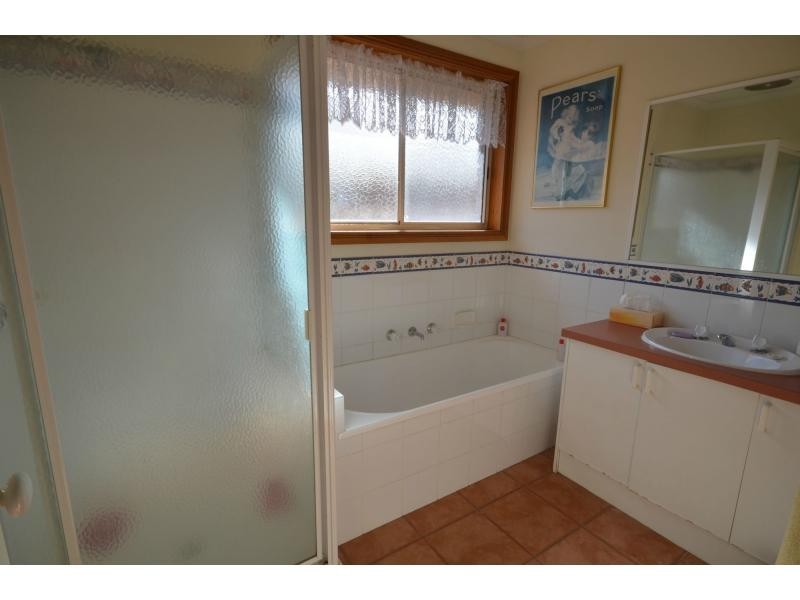 26 Alexandra Avenue, Koo Wee Rup VIC 3981