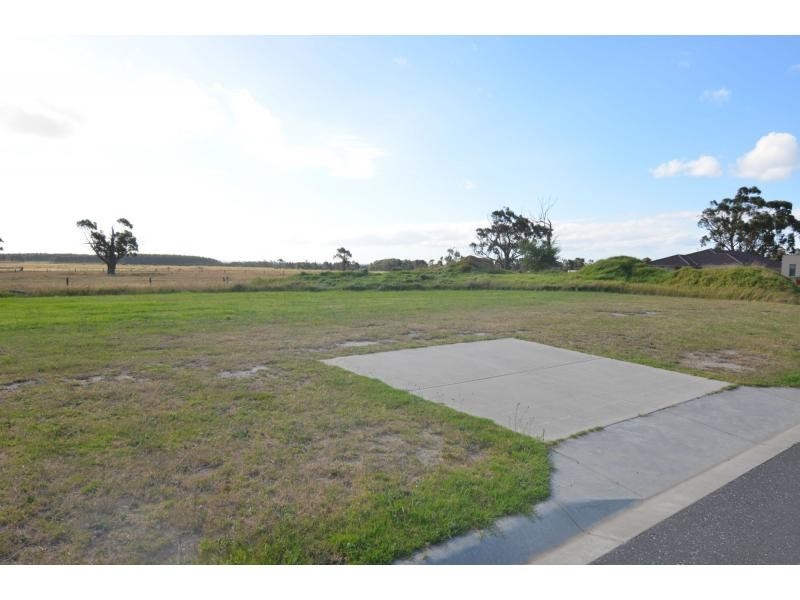 L24 Everitt Close, Lang Lang VIC 3984