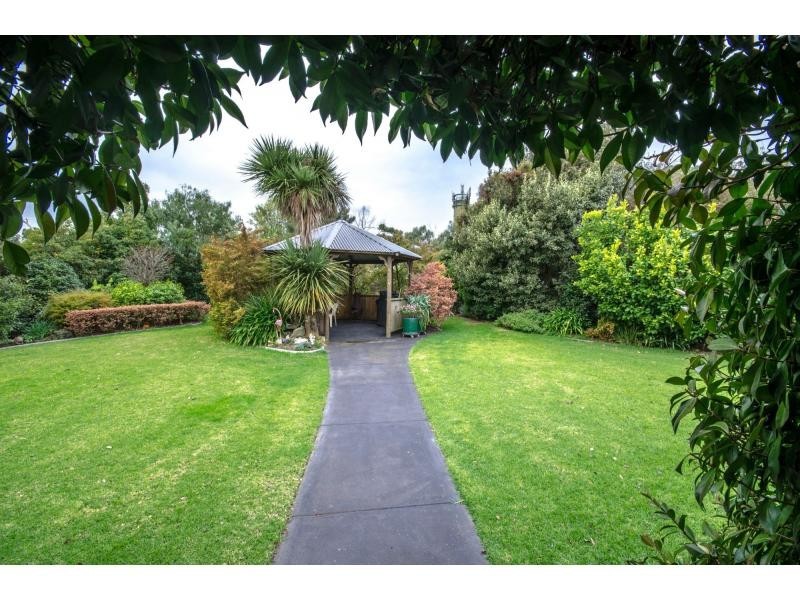 218 McDonalds Track, Lang Lang VIC 3984