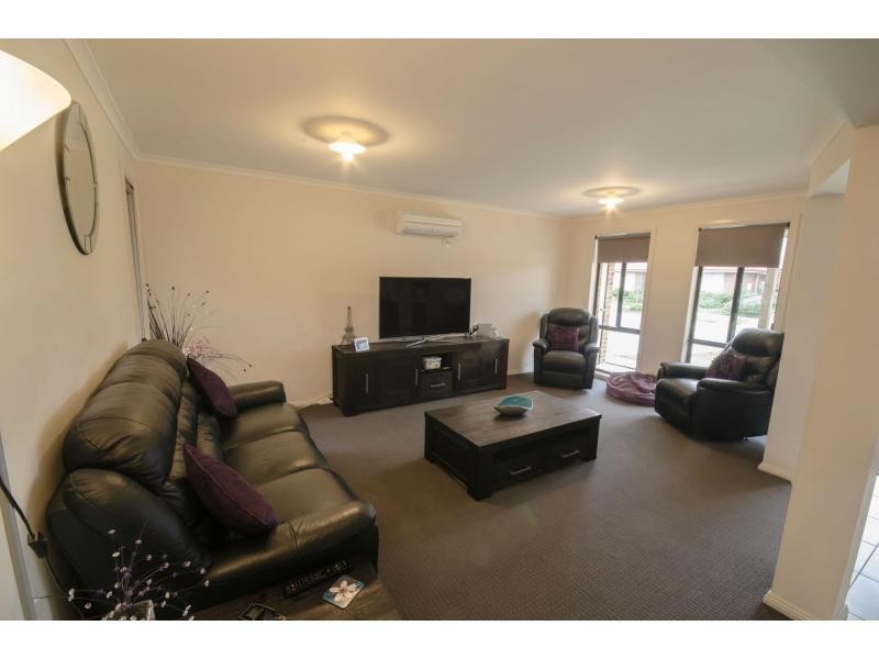 7 Barnes Way, Koo Wee Rup VIC 3981