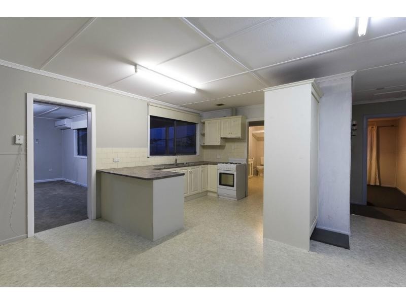 24 Henry Street, Koo Wee Rup VIC 3981