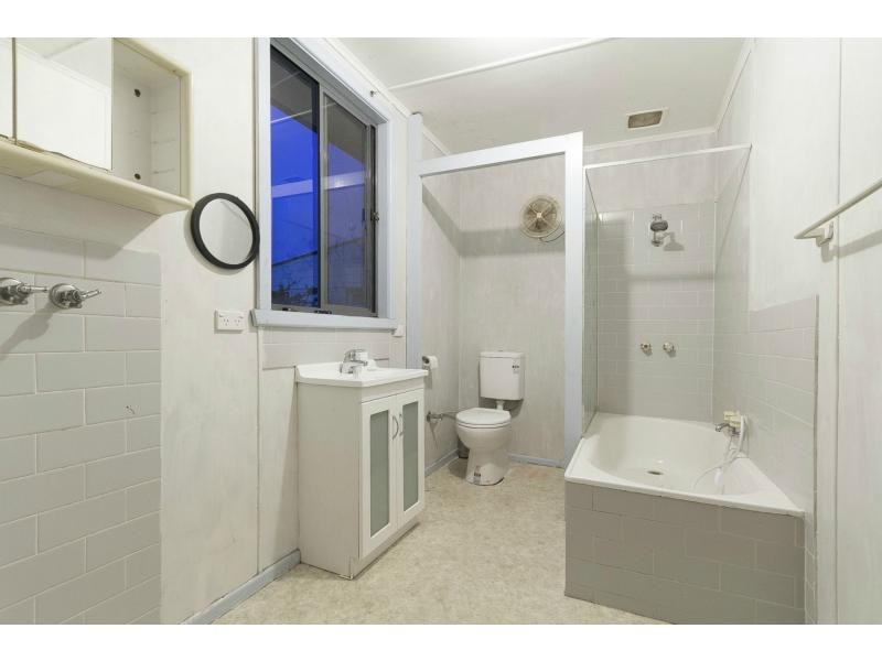 24 Henry Street, Koo Wee Rup VIC 3981