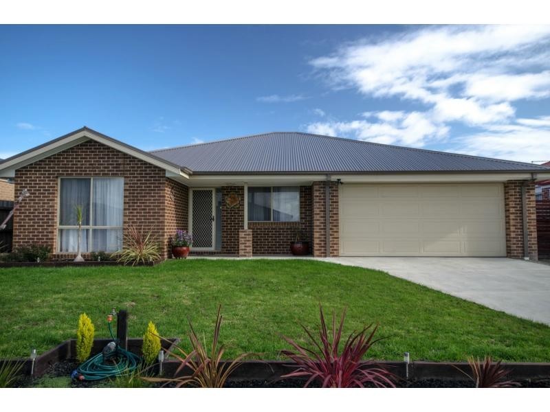 11 Emerald Close, Koo Wee Rup VIC 3981