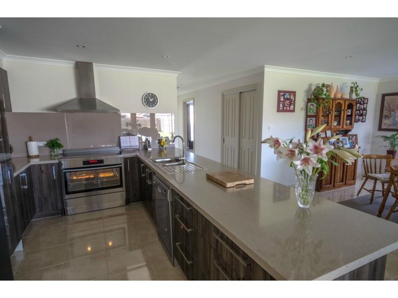 11 Emerald Close, Koo Wee Rup VIC 3981