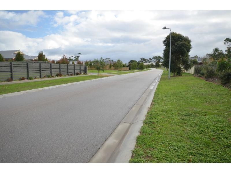 L17 Gainsborough Avenue, Lang Lang VIC 3984