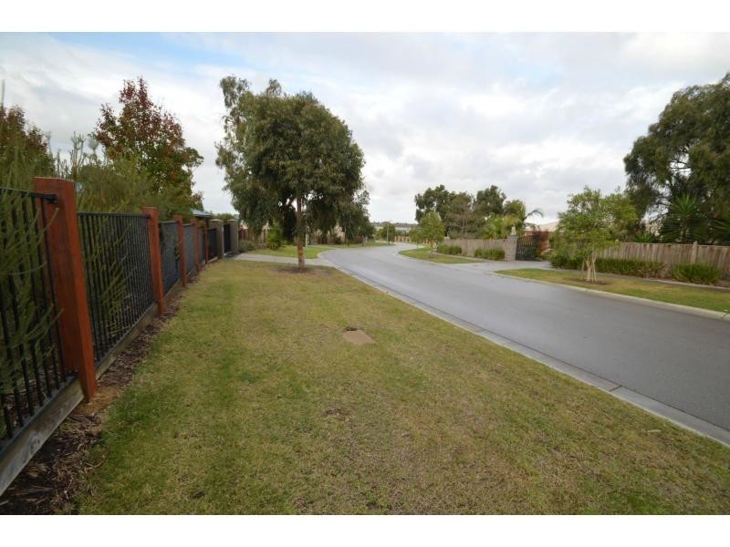 L28 Gainsborough Avenue, Lang Lang VIC 3984