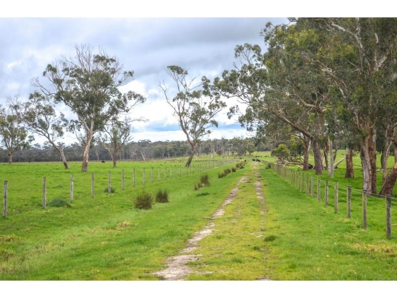 L1, 65 Hills Road, Nyora VIC 3987