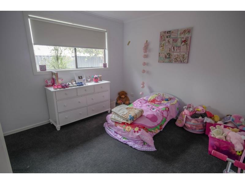 Unit 1 & 2/37 Henry Street, Koo Wee Rup VIC 3981