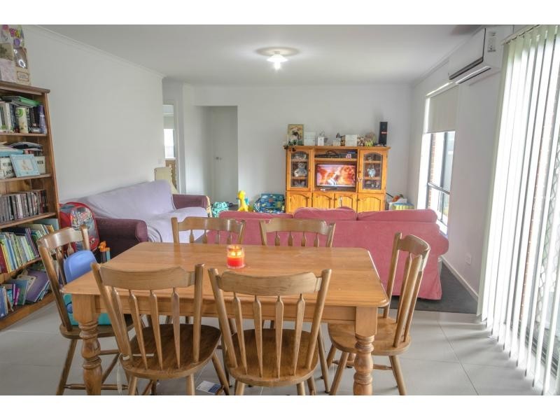 Unit 1 & 2/37 Henry Street, Koo Wee Rup VIC 3981