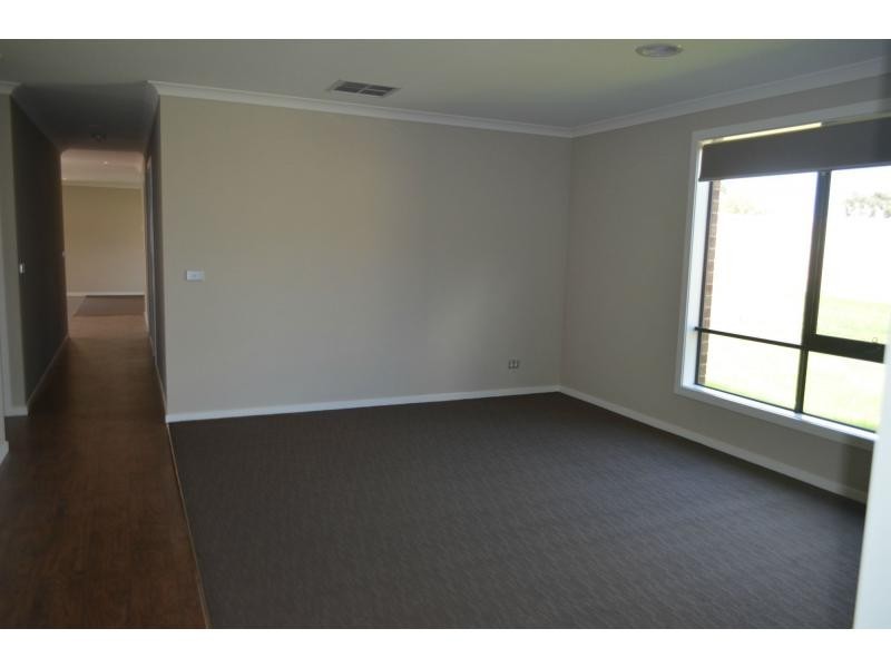 58 Roseberry Street, Lang Lang VIC 3984