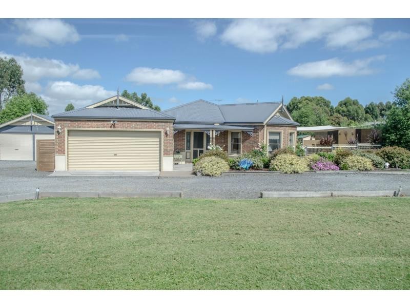 15 Hatchs Road, Nyora VIC 3987
