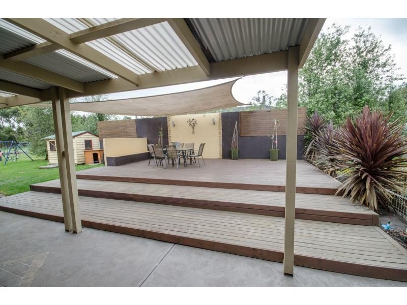 15 Hatchs Road, Nyora VIC 3987