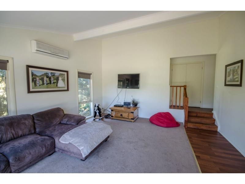 21 Follett Drive, Nyora VIC 3987