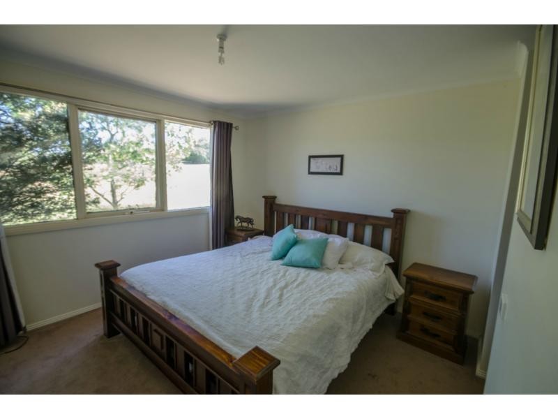 21 Follett Drive, Nyora VIC 3987