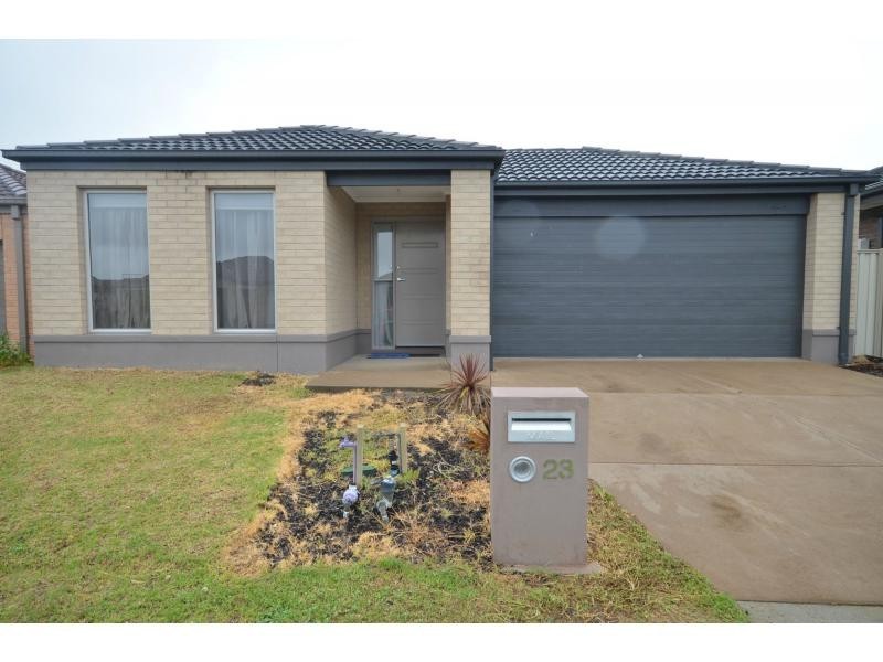 23 Warbler Street, Pakenham VIC 3810