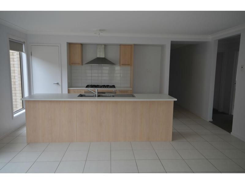 23 Warbler Street, Pakenham VIC 3810