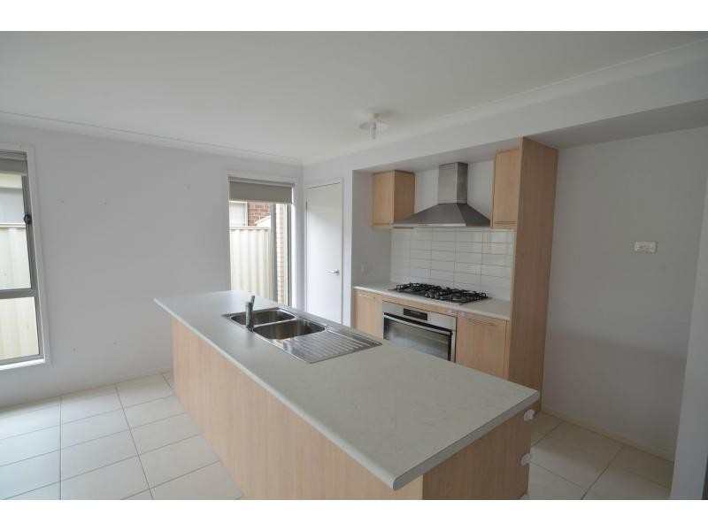 23 Warbler Street, Pakenham VIC 3810