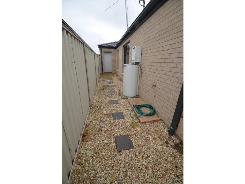 23 Warbler Street, Pakenham VIC 3810