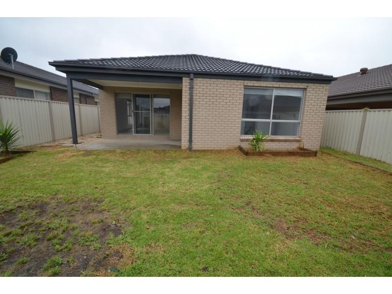 23 Warbler Street, Pakenham VIC 3810