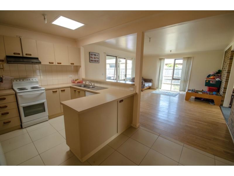 25 Kingston Avenue, Pakenham VIC 3810