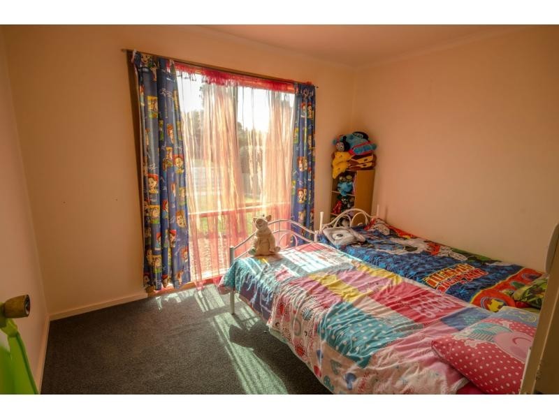 25 Kingston Avenue, Pakenham VIC 3810