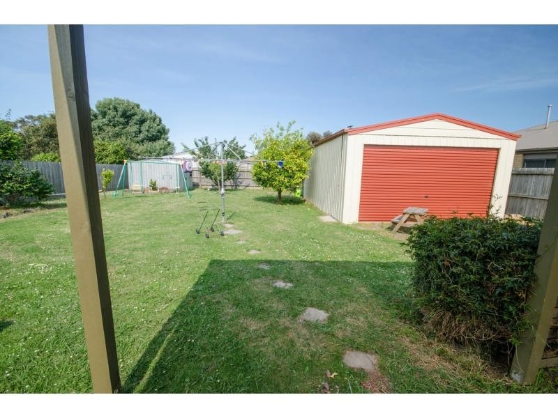 25 Kingston Avenue, Pakenham VIC 3810