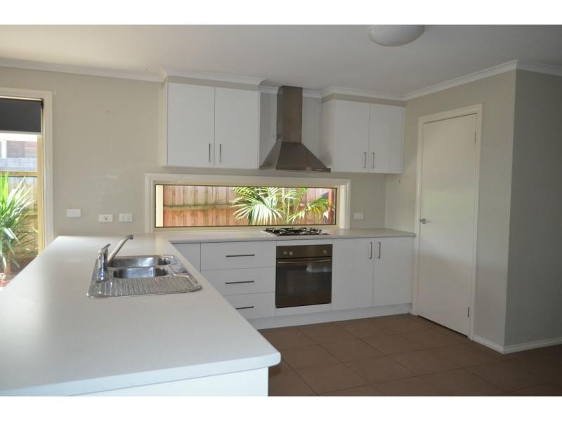 8 Cullen Drive, Lang Lang VIC 3984