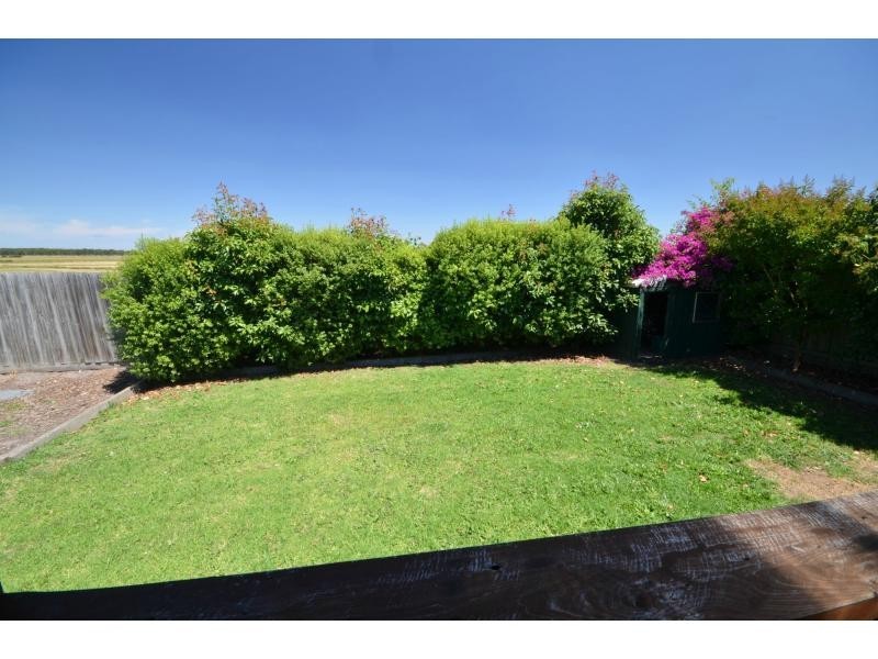 8 Cullen Drive, Lang Lang VIC 3984